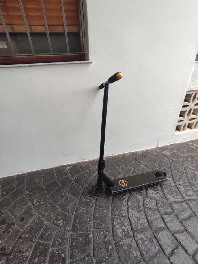 Patinete scooter Striker Gravis 