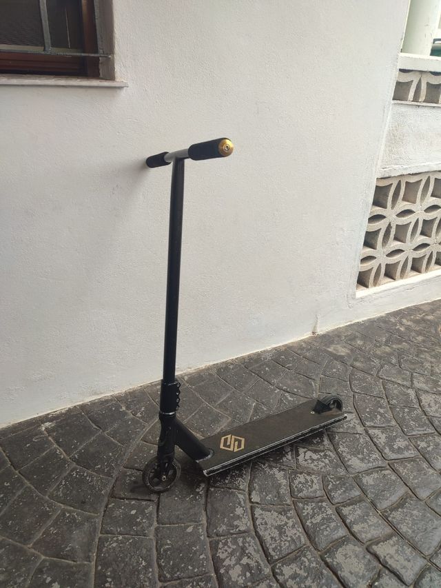 Patinete scooter Striker Gravis 