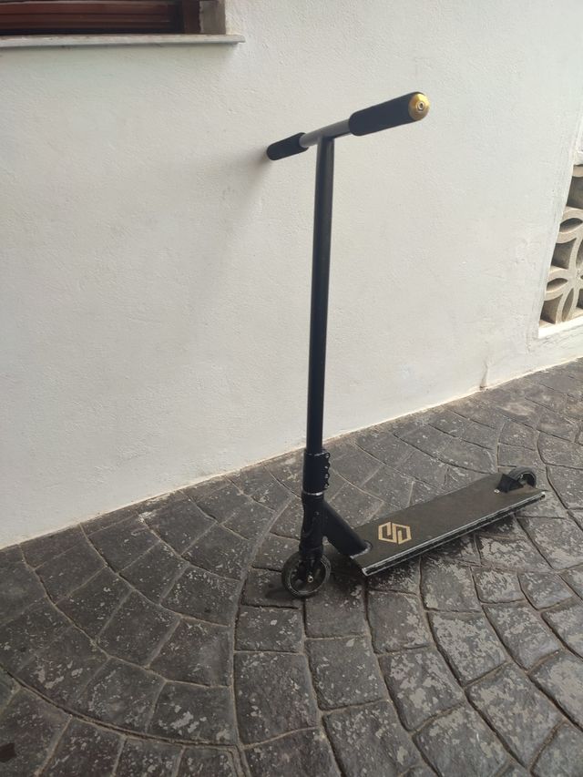 Patinete scooter Striker Gravis 