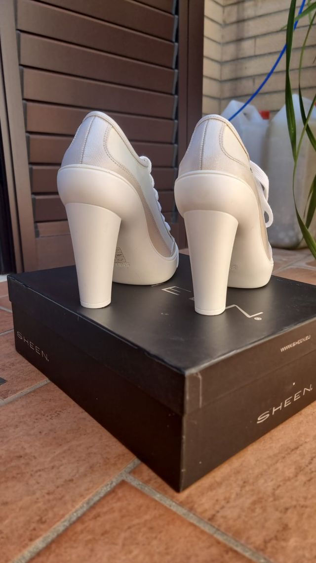 Scarpa donna tacco e lacci