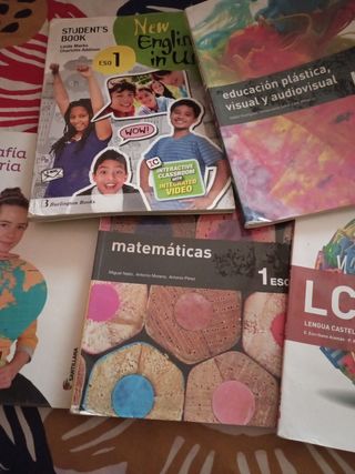 Vendo libros de 1 eso