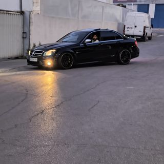 Mercedes-Benz amg 63 2009