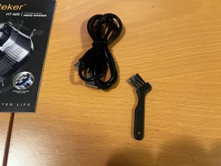 AFEITADORA MAGNÉTICA PARA HOMBRES