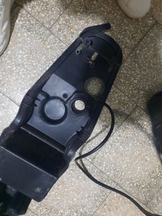 Vano sottosella scarabeo 100 4T 2009