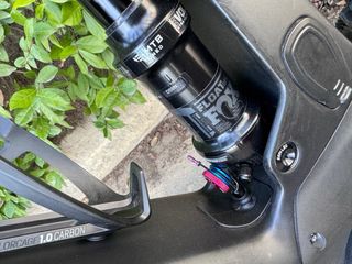 Bicicleta electrica scott genius 910 carbono