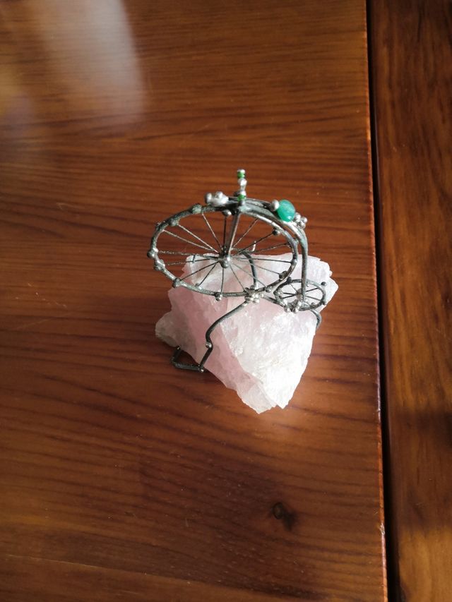 Ornamento quarzo rosa bicicletta