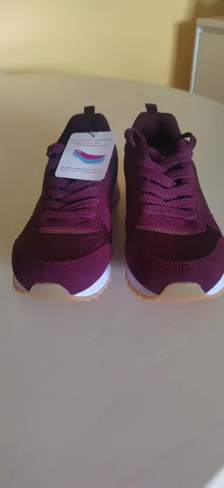 Zapatillas Skechers sin estrenar