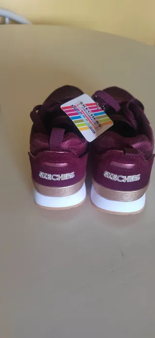 Zapatillas Skechers sin estrenar
