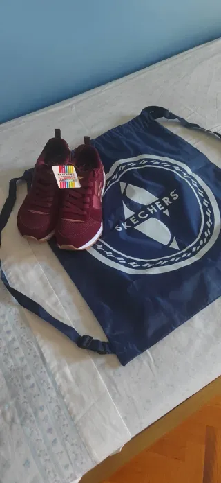 Zapatillas Skechers sin estrenar