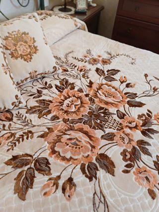 Coperta in velluto ciniglia.