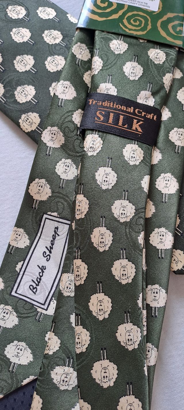 3 cravatte classiche in seta. Nuove.