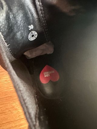 Stivali Moschino nr.39. Vera pelle. 