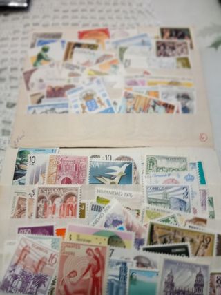 475 sellos nuevos 1975.  1982