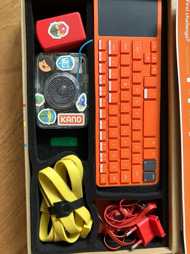 Ordenador Kano - raspberry Pi 2 model B