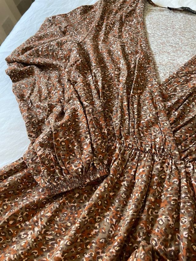 SOLO hoy 7 Vestido animal print talla S pullbear