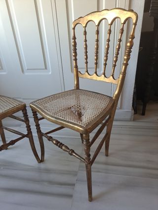 Dos sillas vintage art noveau