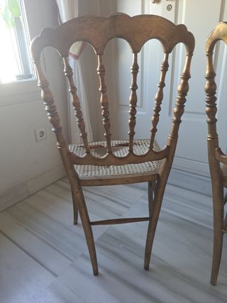 Dos sillas vintage art noveau