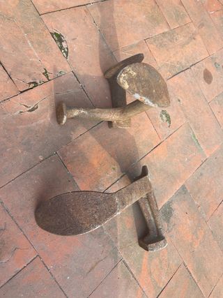 Taser de zapatero de hierro y yunque zapatero