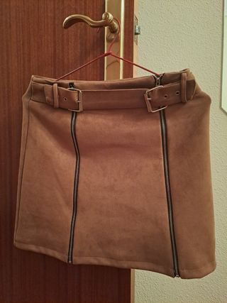Falda marrón s sin usar