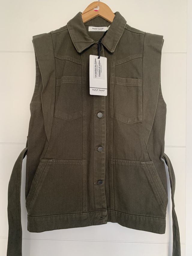 Chaleco vaquero Kaki de Naf Naf. Talla S