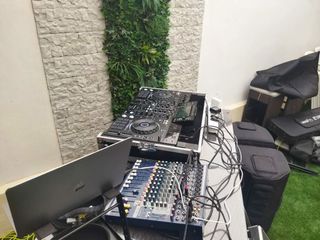 Alquiler material de sonido y luz (dj)