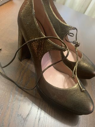 Zapatos talla :40 Gloria Ortiz Lujo, piel dorada