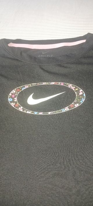 Camiseta crop NIKE