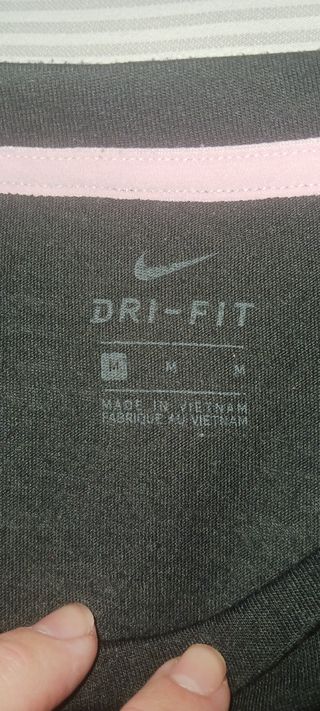 Camiseta crop NIKE