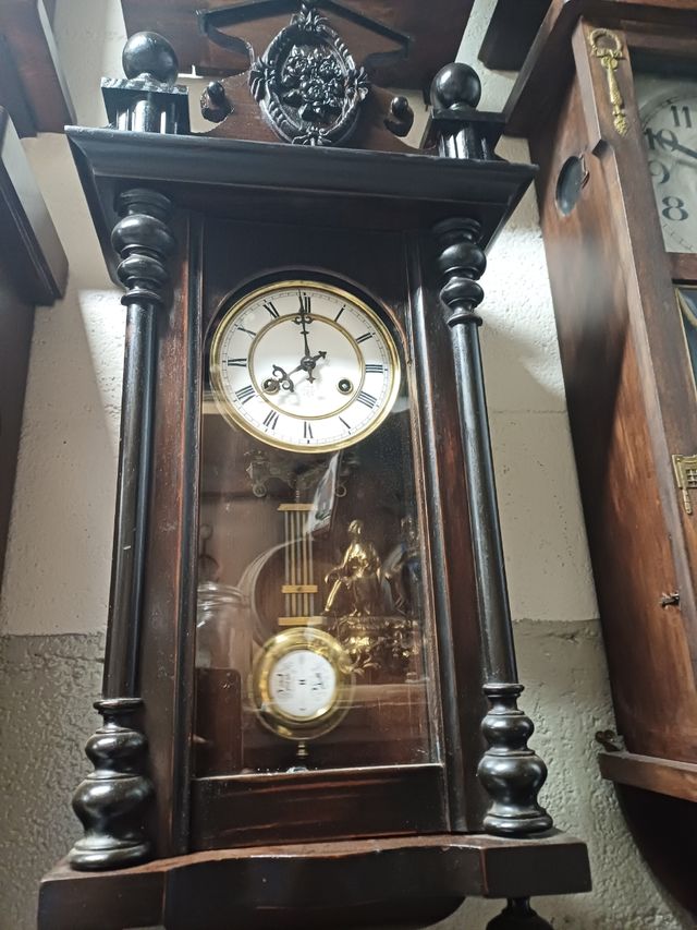 reloj pared, Pendulo maquinaria alemana