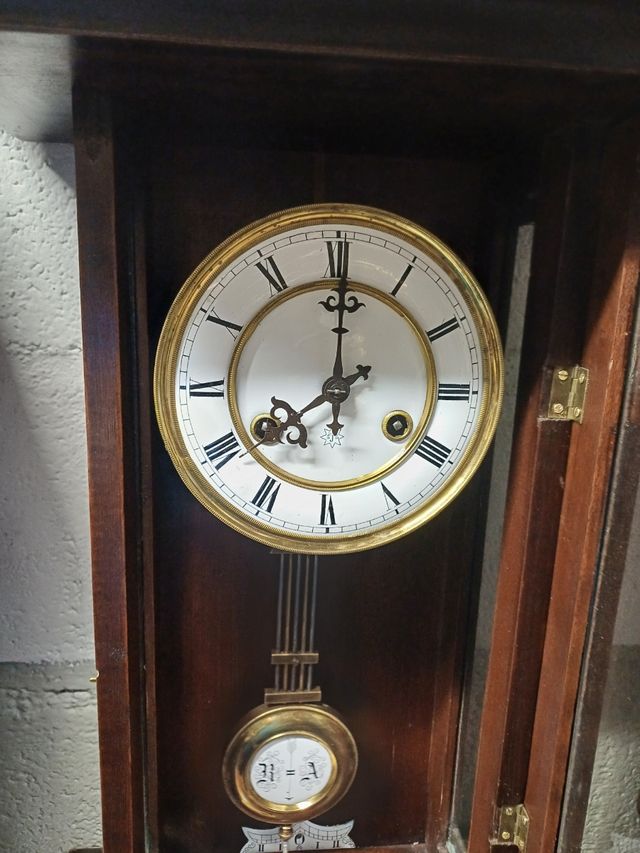 reloj pared, Pendulo maquinaria alemana