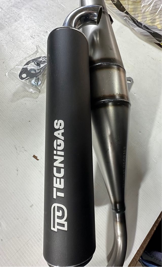 Escape Aprilia, Suzuki Katana, SR ‘00 MorinEngine