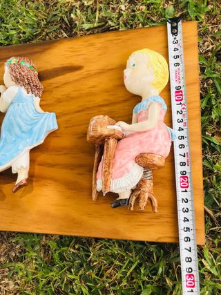 Cuadro con figuras en relieve