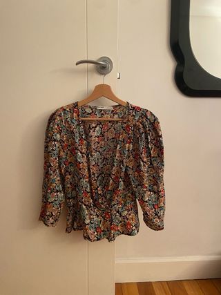 Blusa cruzada floral