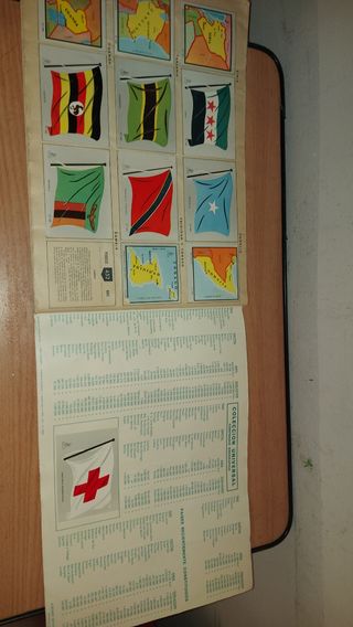 Álbum antiguo de banderas