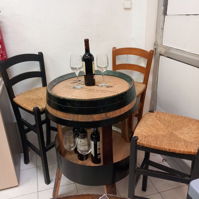 Mesa de barrica de terraza