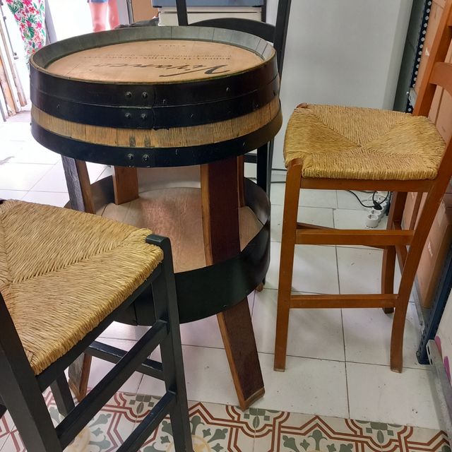 Mesa de barrica de terraza