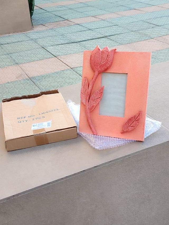 Portaretrato coral, nuevo con etiqueta