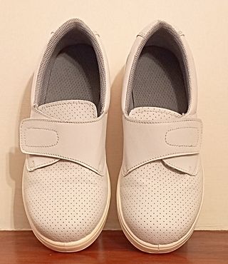 Zuecos de Dama Sanitarios Talla: 40