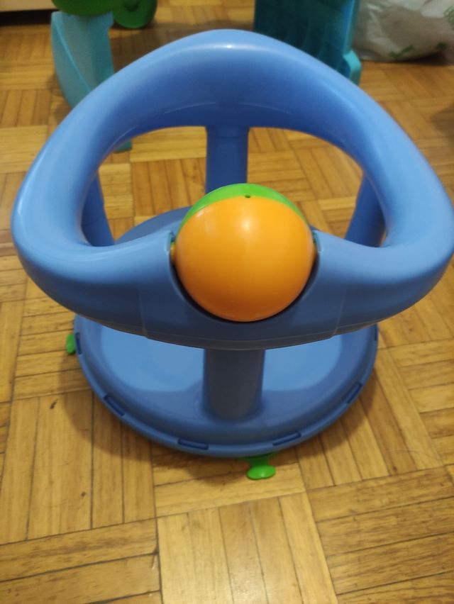 Reductor y silla bañera bebe