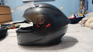 Casco moto. Regalo guantes.