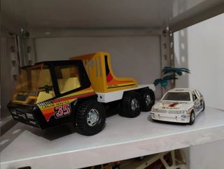 Camión Gozan y Peugeot 205 Rally