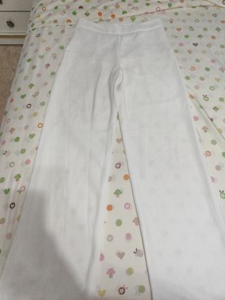 Pantalón blanco vestir de esta temporada 