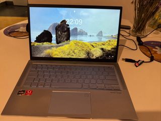 ASUS ZenBook 14 UM431DA-AM022