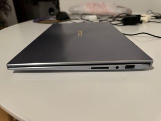 ASUS ZenBook 14 UM431DA-AM022