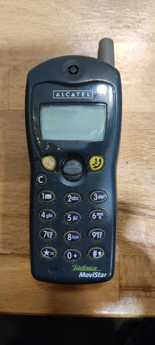 Móvil Alcatel antiguo