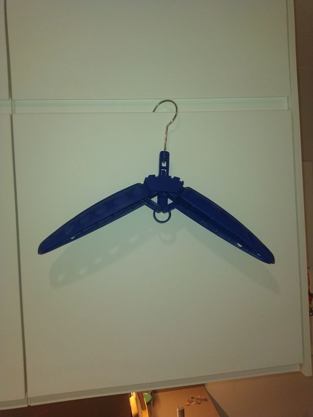 Percha plegable neopreno 