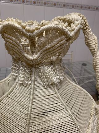 Lampara de macramé.
