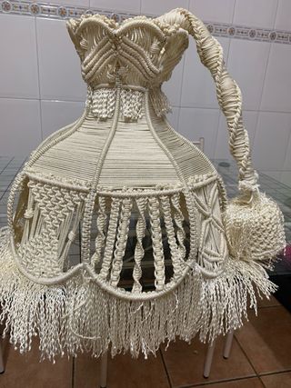 Lampara de macramé.