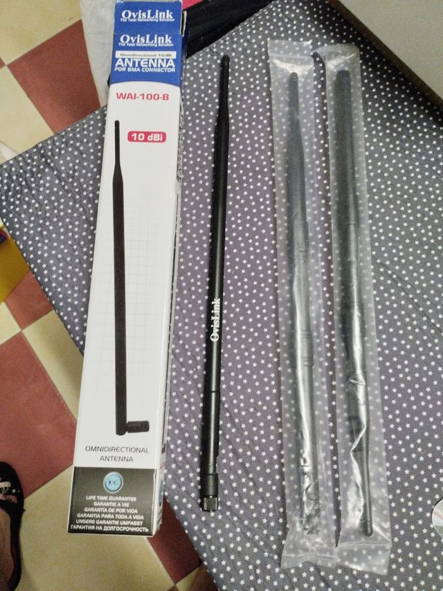 Lote WiFi: antena, cables, adaptadores....