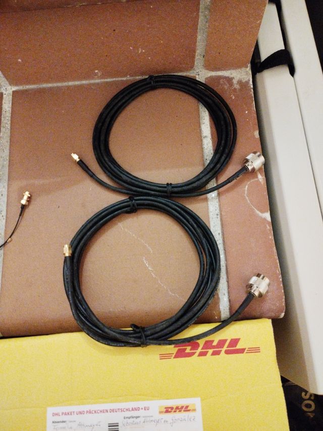 Lote WiFi: antena, cables, adaptadores....